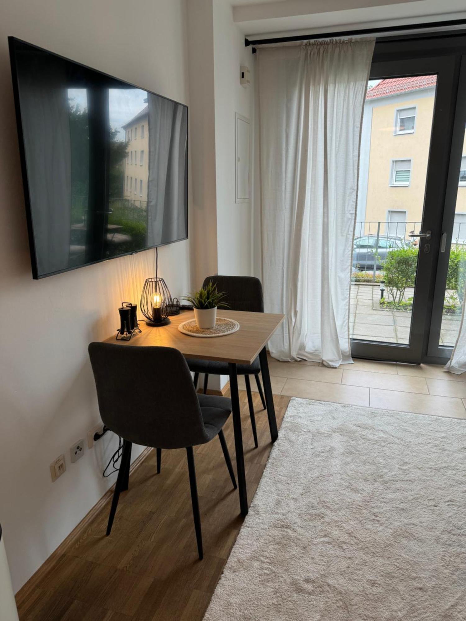 Moderne Ferienwohnung Mit Terrasse Вюрцбург Екстериор снимка