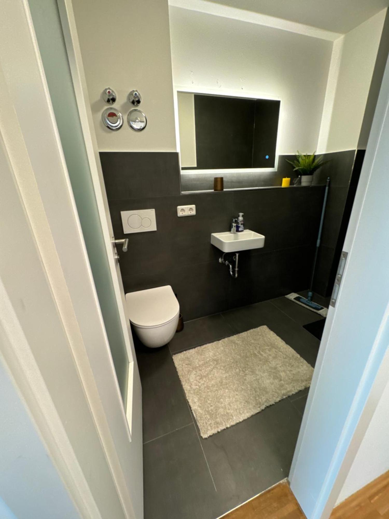 Moderne Ferienwohnung Mit Terrasse Вюрцбург Екстериор снимка