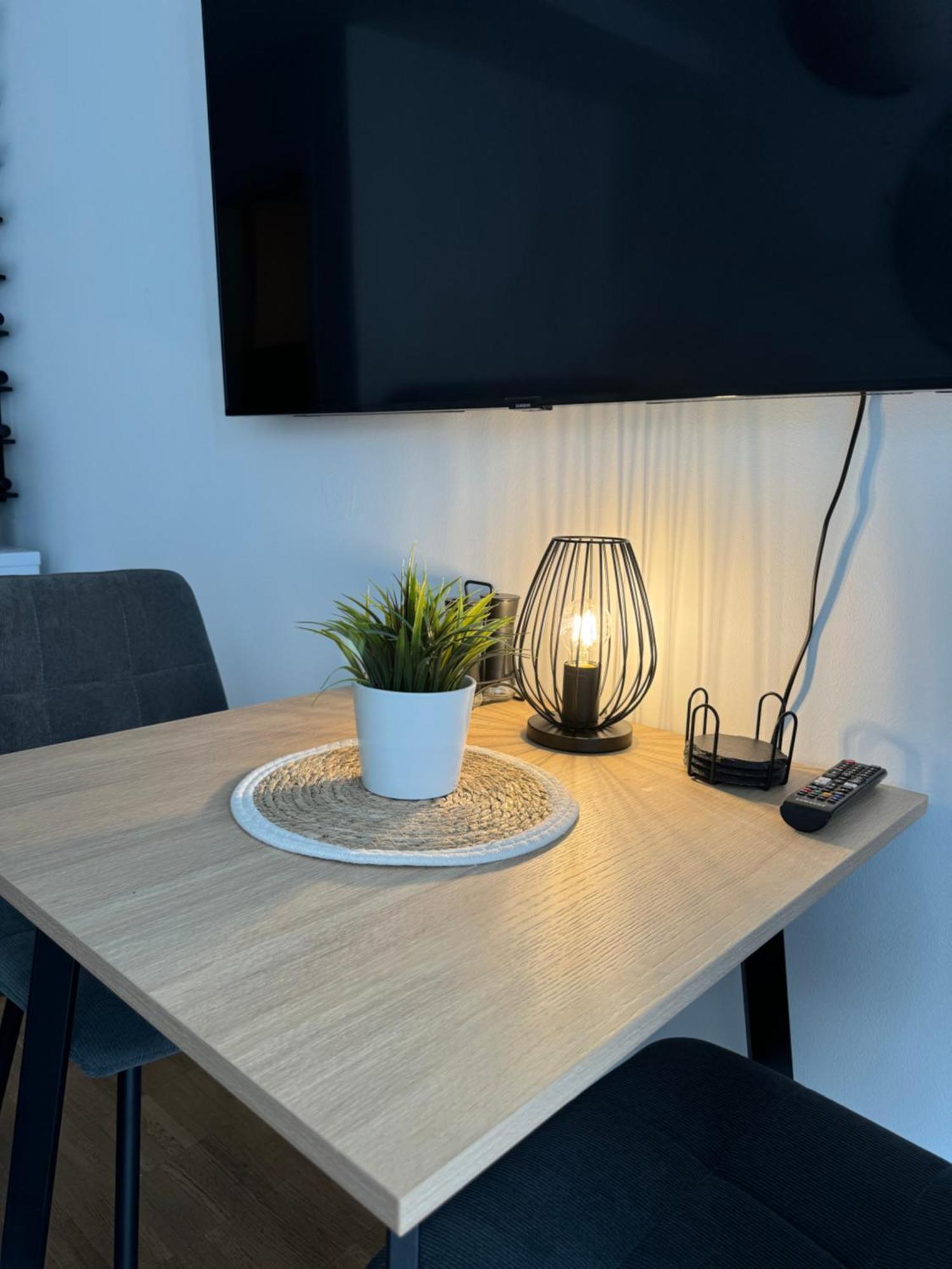 Moderne Ferienwohnung Mit Terrasse Вюрцбург Екстериор снимка